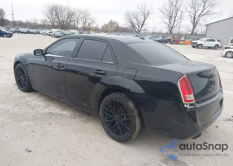 2012 Chrysler 300 z USA, uszkodzony, nr VIN 2C3CCAAG1CH173374
